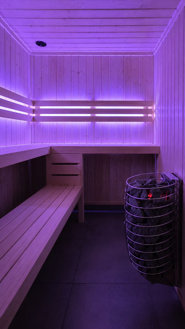 Sauna w Zaniemyślu – nastrojowe oświetlenie LED RGB